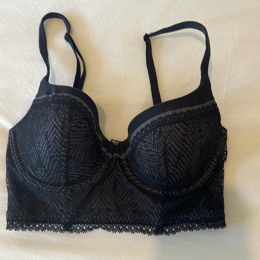 Victoria’s Secret Bra size 32D